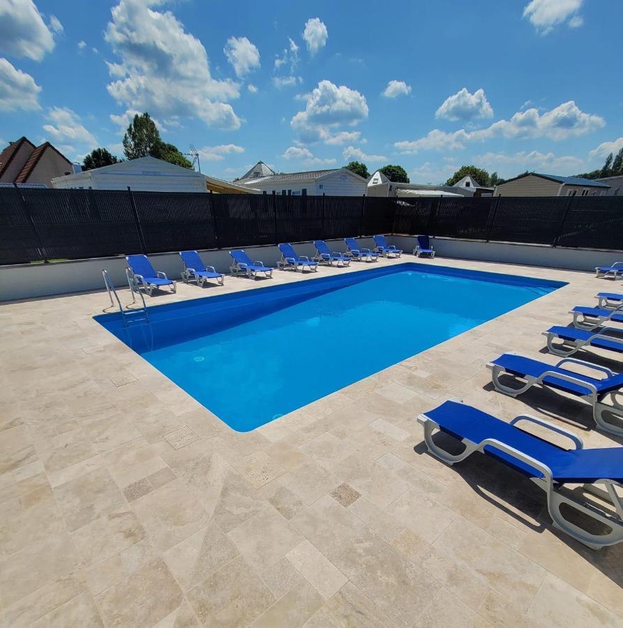 Camping Le Clos Savoye Biville-sur-Mer Bagian luar foto